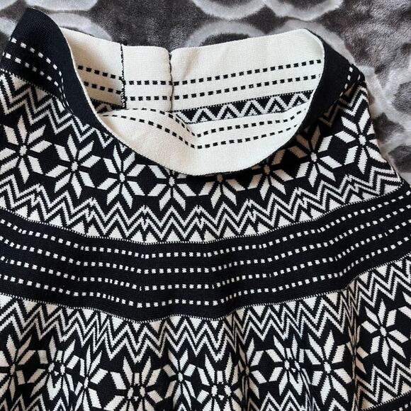 Couture Home Made Skirt Quality Fabric Durability Thick Stretch Fabric Child 6-9 - Picture 3 of 6